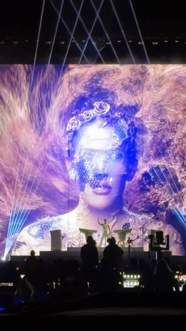Post 5 by 𝟕 𝐒𝐊𝐈𝐄𝐒 on Instagram (video)