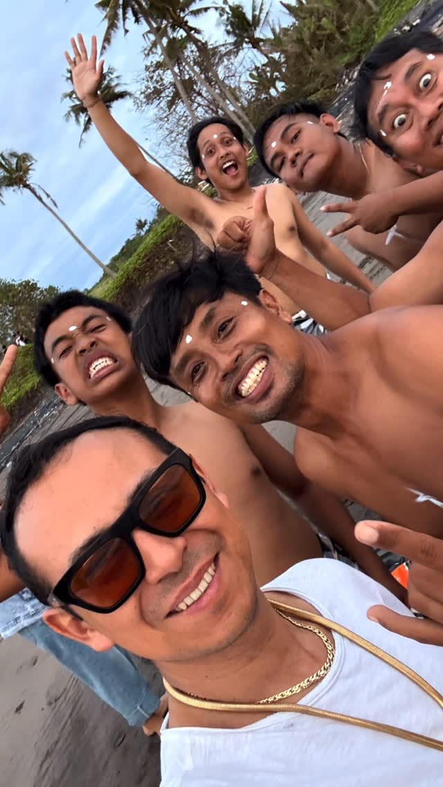 Post 10 by Israel Varela on Instagram (video)