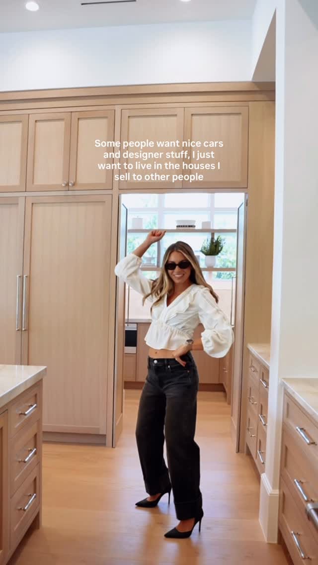 Post 5 by Natalie Perez-Benitoa | Naples Realtor on Instagram (video)