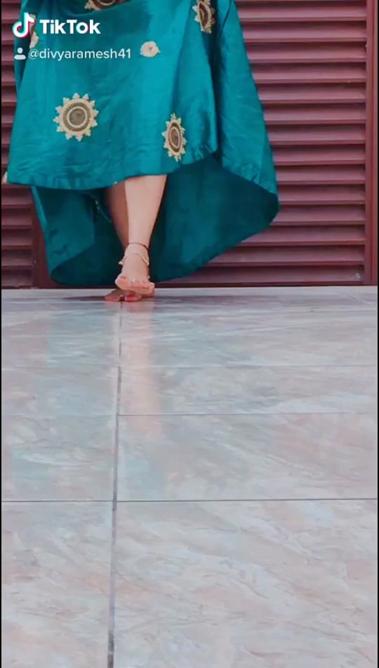 Post 9 by div on TikTok (video)