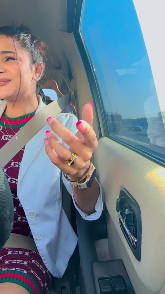 Post 6 by SoniMehta33 on TikTok (video)