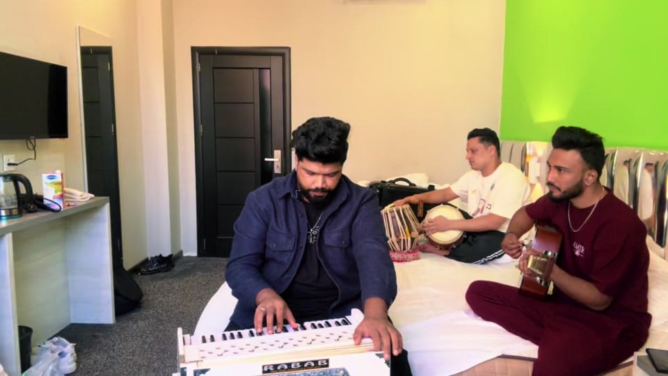 Post 4 by Robin Sandhu Music on TikTok (video)