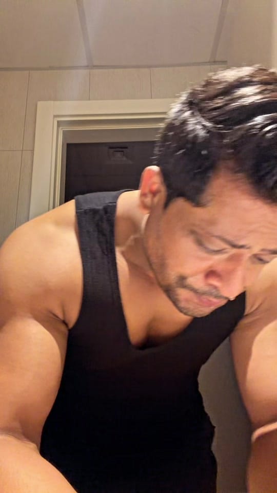 Post 1 by Varun Mishra on TikTok (video)
