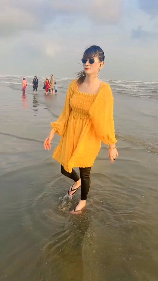 Post 4 by RaNiYa.Official🧚‍♀️ on TikTok (video)