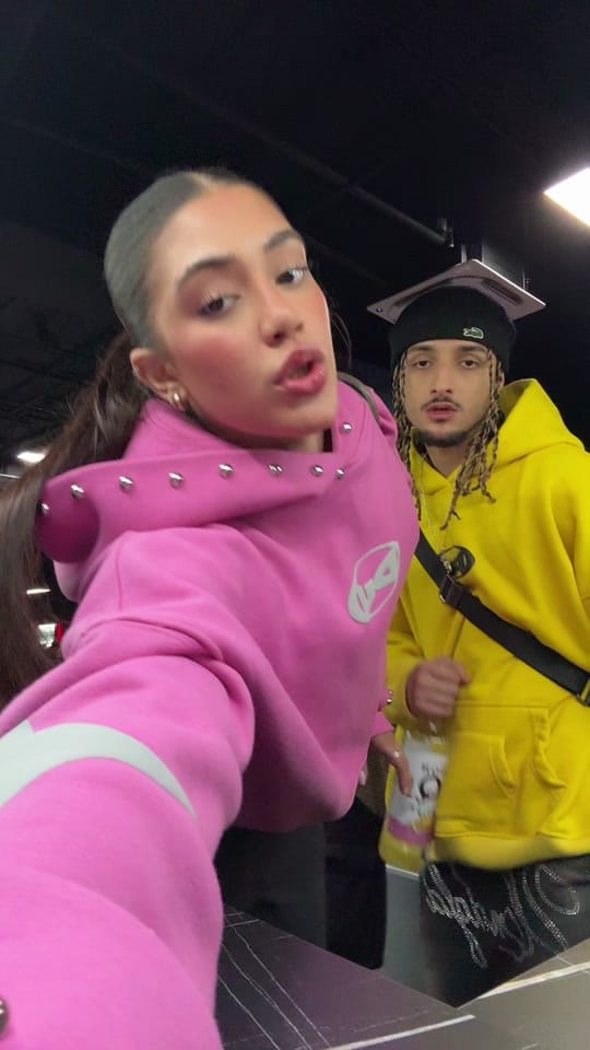 Post 10 by du on TikTok (video)