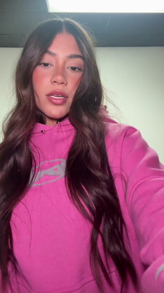 Post 9 by du on TikTok (video)
