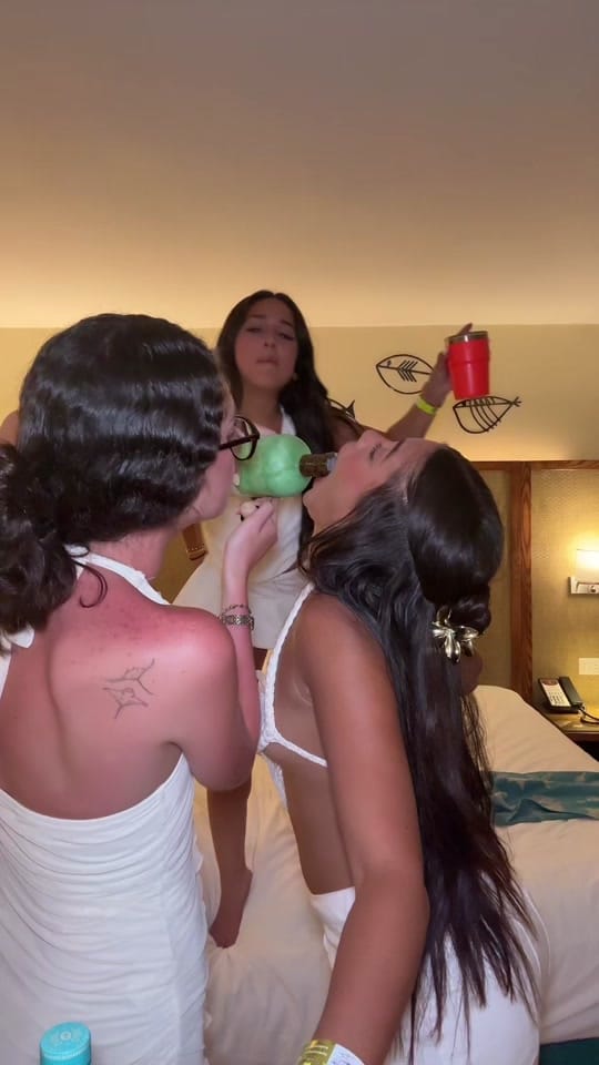 Post 3 by du on TikTok (video)