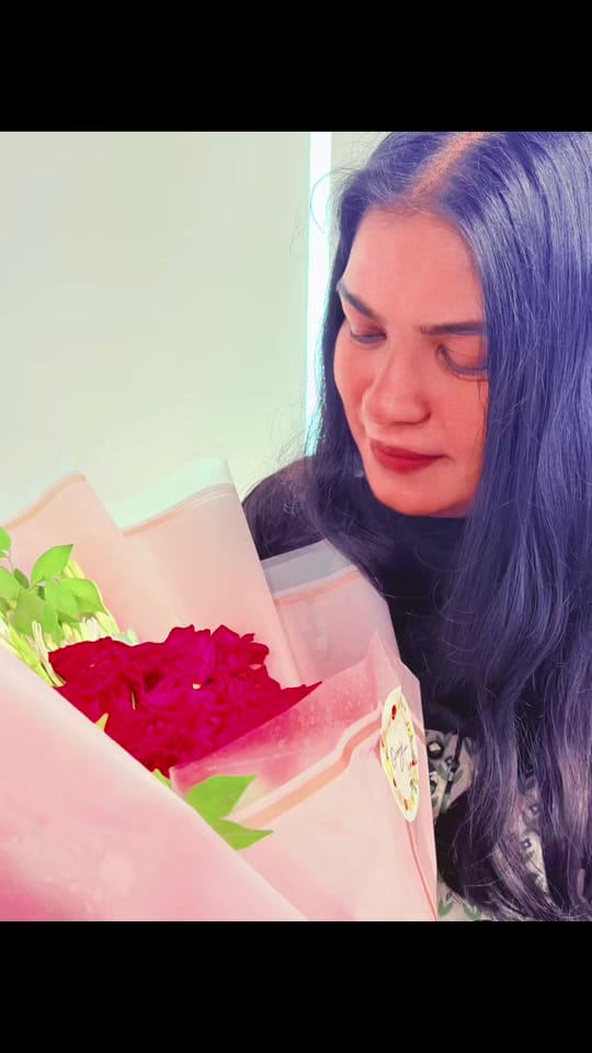 Post 1 by Kinna John on TikTok (video)
