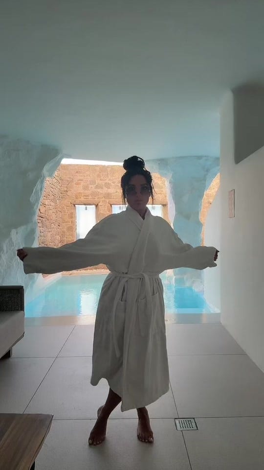 Post 1 by aura_officiel on TikTok (video)