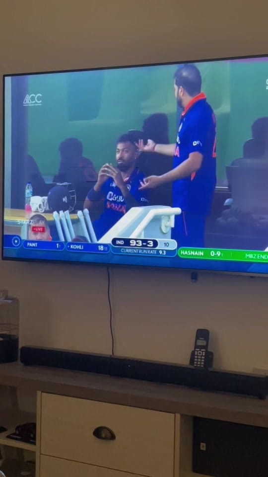 Post 5 by Zee Rixvi on TikTok (video)
