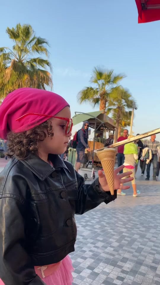 Post 9 by Alexandra Bounjoume on TikTok (video)