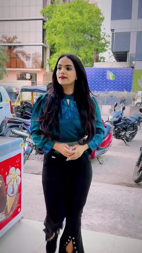 Post 7 by aashidubaiofficiall on TikTok (video)