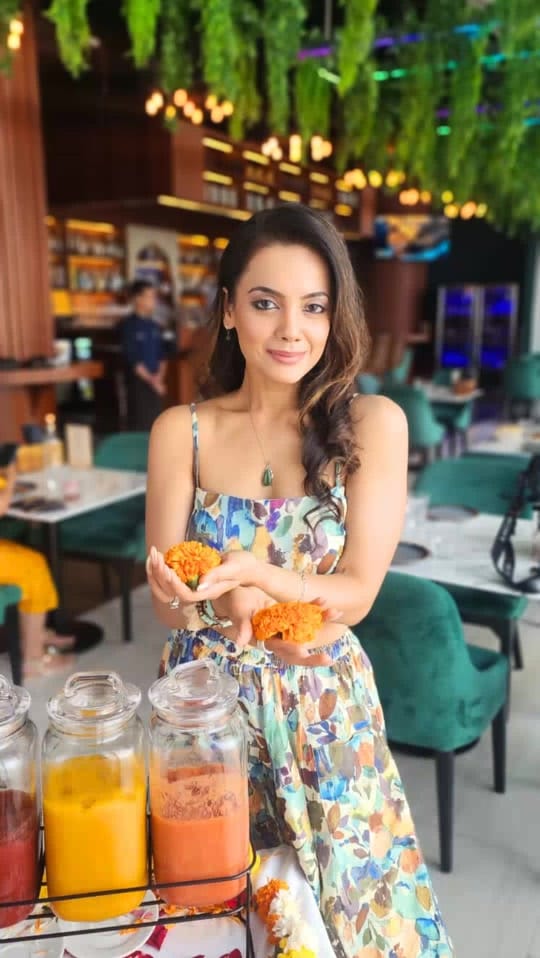 Post 2 by Anisha on TikTok (video)
