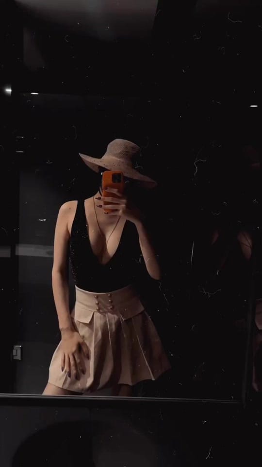 Post 7 by Mango on TikTok (video)