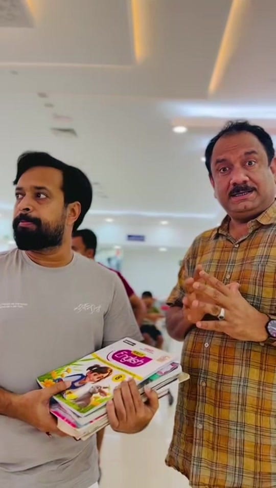 Post 1 by Yazir Hameed MC/VJ Actor on TikTok (video)