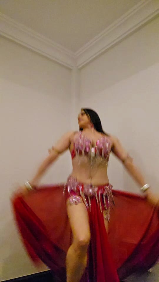 Post 10 by Jimena Bellydancer on TikTok (video)