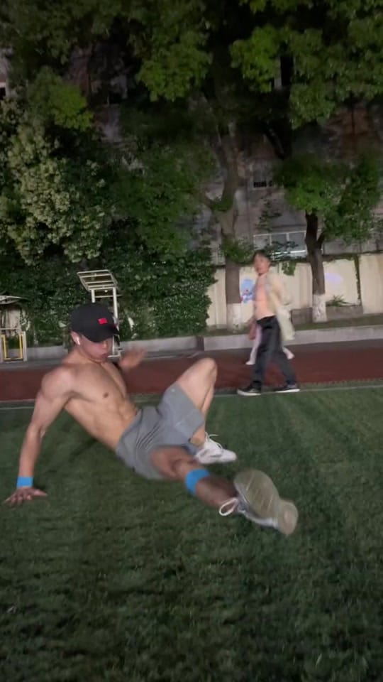 Post 9 by DAVIDHU on TikTok (video)