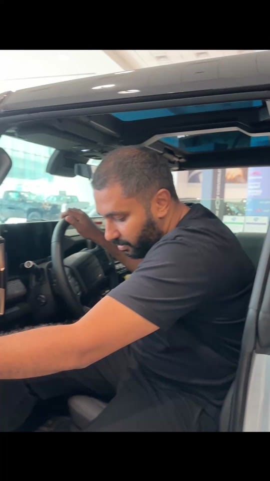 Post 4 by Mohamed Ali on TikTok (video)