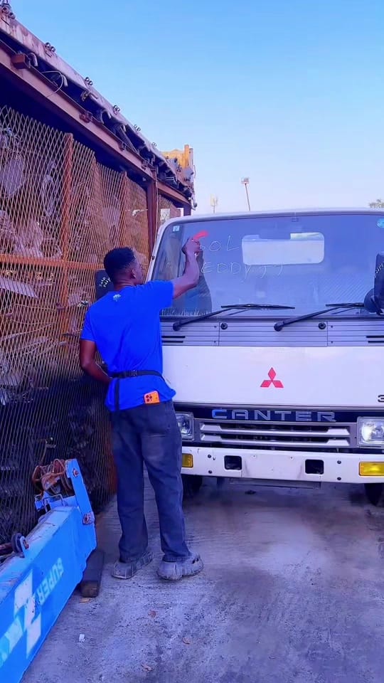 Post 4 by Eddy tranvix Auto Parts on TikTok (video)