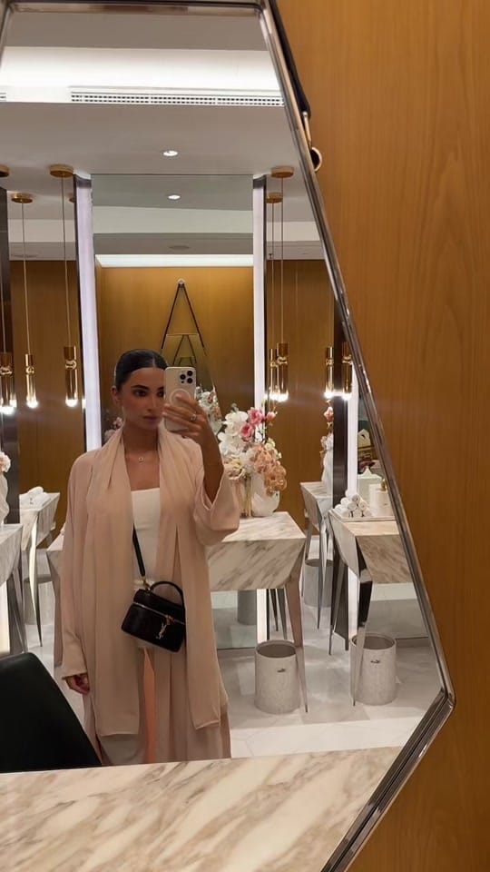 Post 1 by Izabellaa844 on TikTok (video)