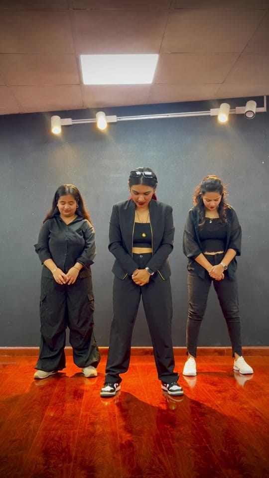 Post 8 by Jhalak Sharma🌻🧿• Following on TikTok (video)