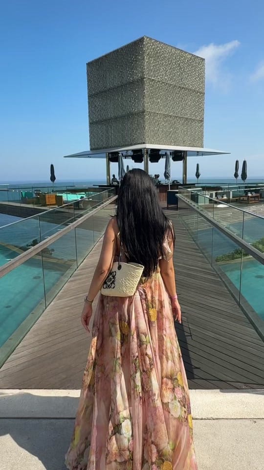 Post 1 by Sahar kaii on TikTok (video)