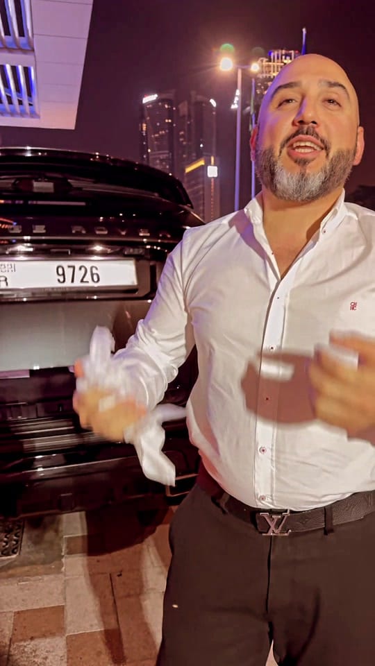 Post 1 by Ahmed Mansur on TikTok (video)