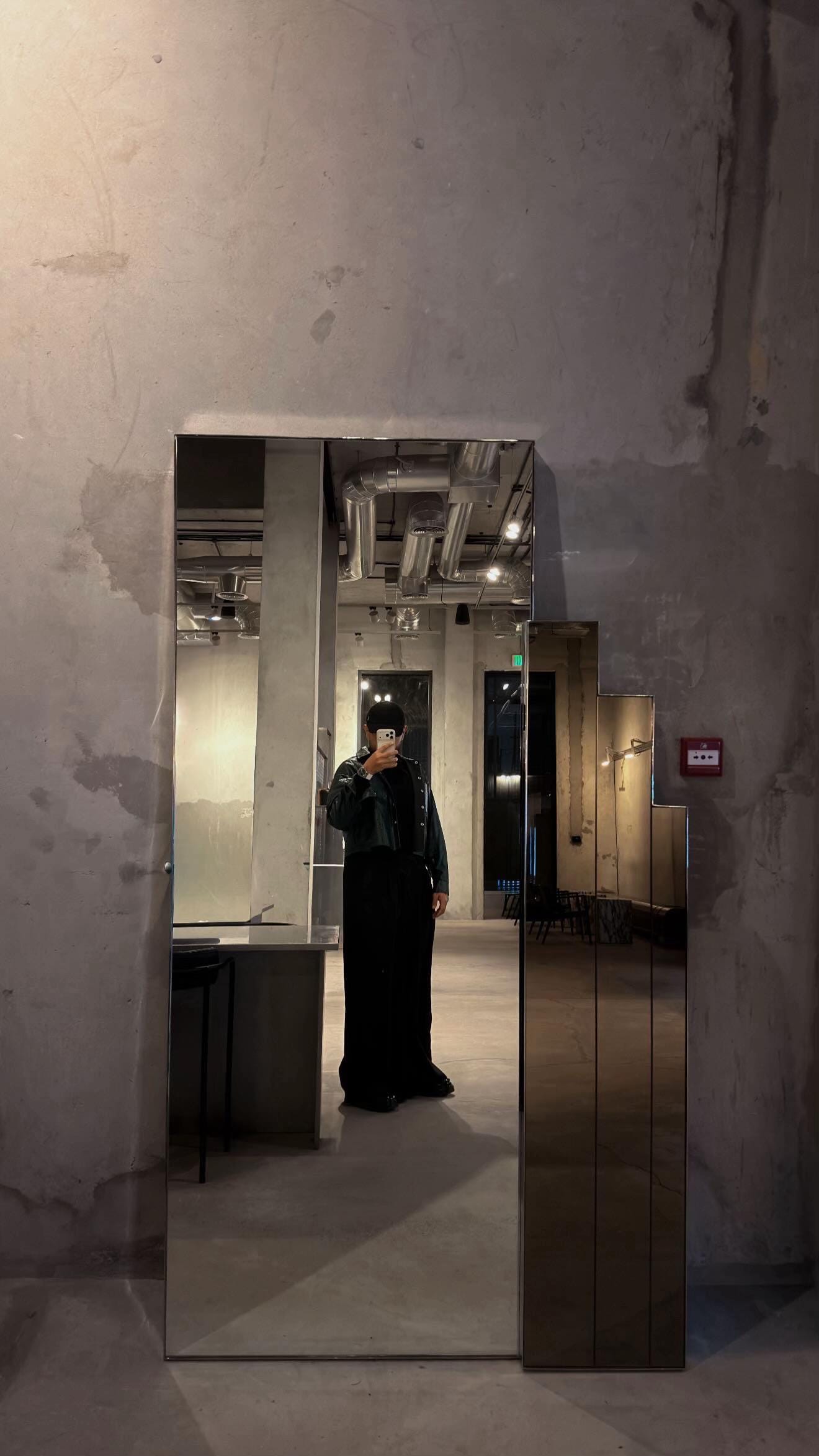 Post 3 by iilofan on TikTok (video)