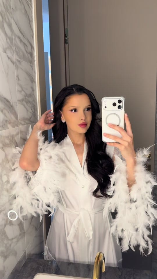 Post 8 by Nadina Ioana on TikTok (video)