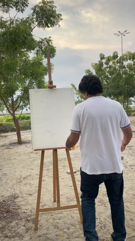 Post 2 by Elias on TikTok (video)
