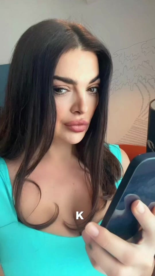 Post 4 by Anna on TikTok (video)