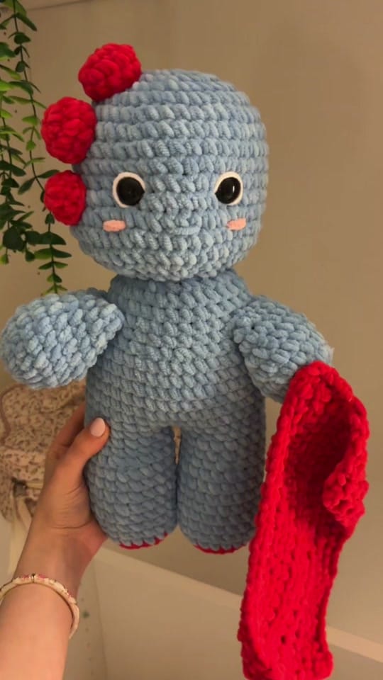 Post 2 by Threads and Knots on TikTok (video)
