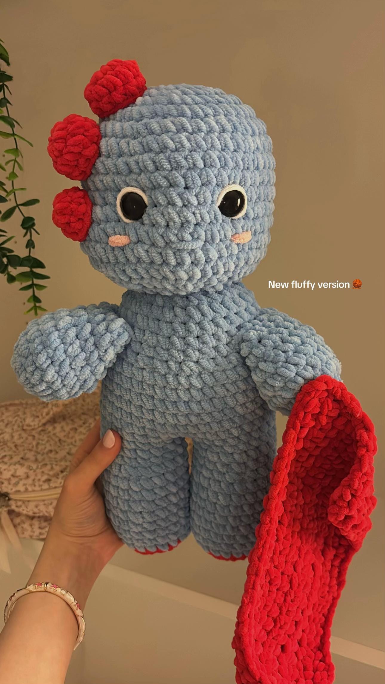 Post 3 by Threads and Knots on TikTok (video)
