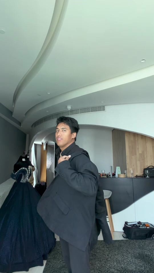Post 4 by Carl Bryan Portraits and Films on TikTok (video)