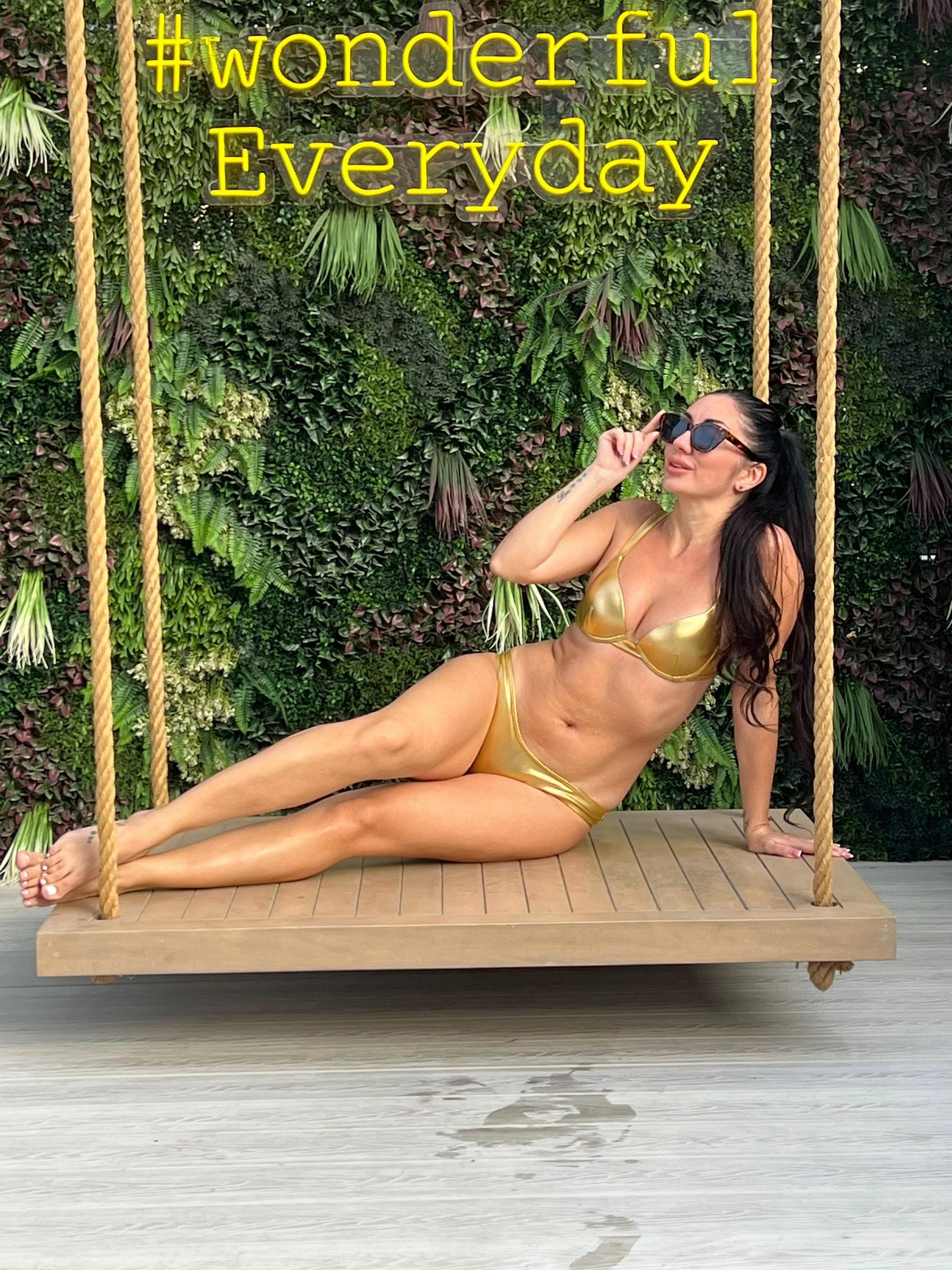 Post 4 by ladydiqueen88 on TikTok (video)