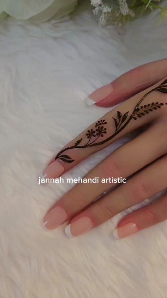 Post 9 by Jannah Mehandi Artistic on TikTok (video)