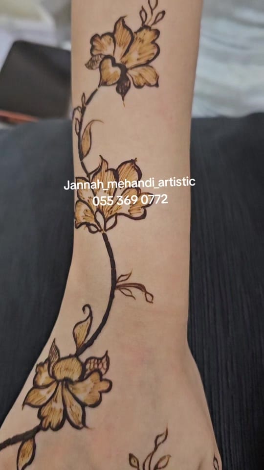 Post 3 by Jannah Mehandi Artistic on TikTok (video)