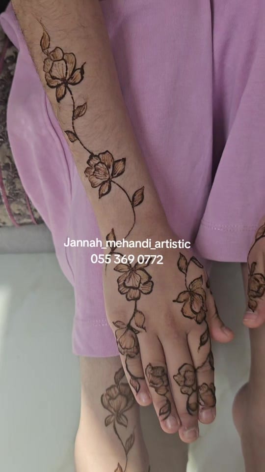 Post 2 by Jannah Mehandi Artistic on TikTok (video)