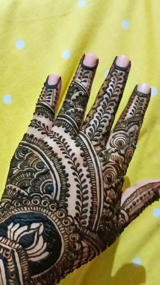 Post 3 by mirfat henna art on TikTok (video)