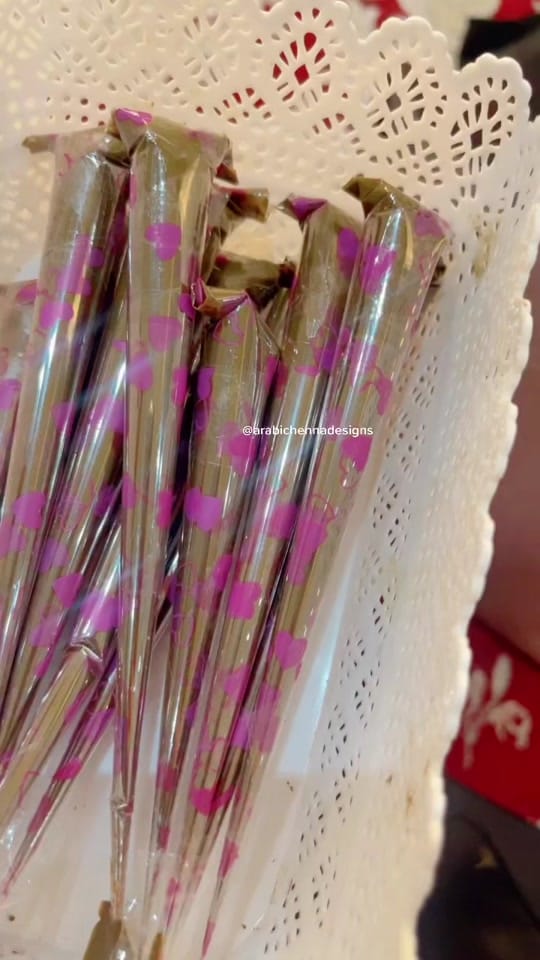 Post 6 by Dubai Henna Artist ✨ on TikTok (video)