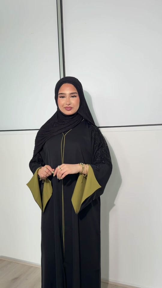 Post 9 by Nouch - Handmade abaya’s ✨✨✨✨ on TikTok (video)