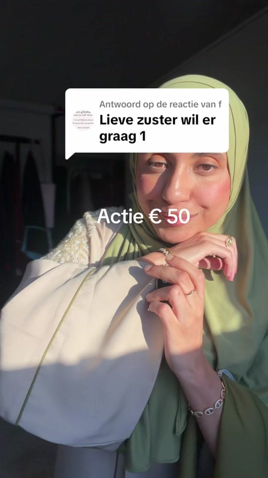 Post 2 by Nouch - Handmade abaya’s ✨✨✨✨ on TikTok (video)