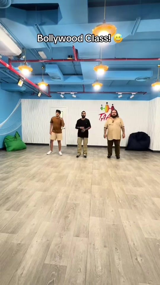 Post 1 by Gailani Art on TikTok (video)