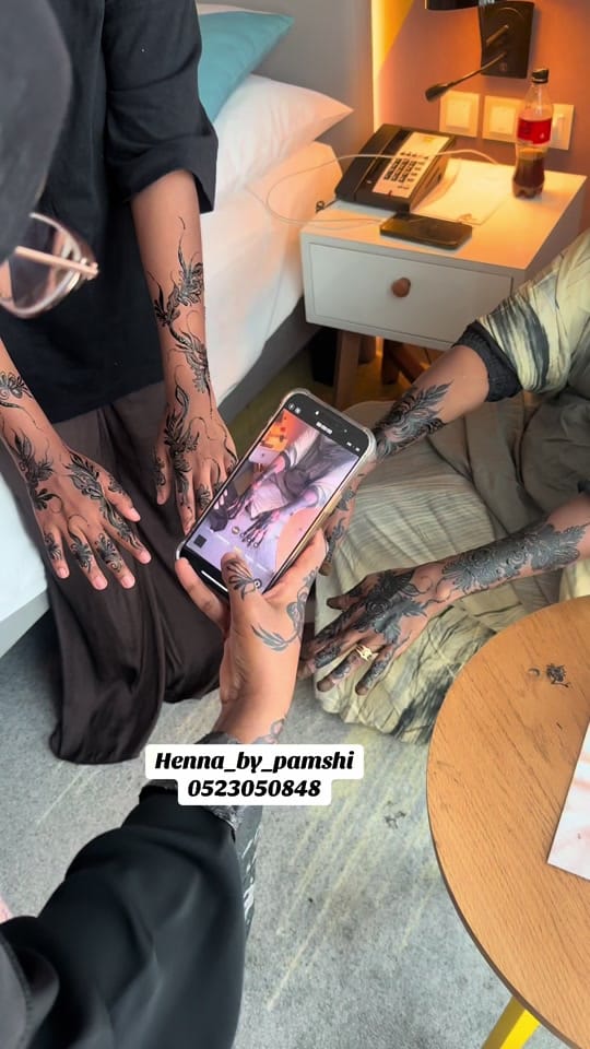Post 6 by Dubai Henna Artist🇦🇪 on TikTok (video)