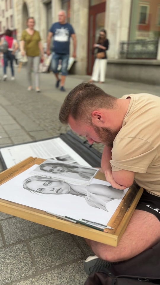 Post 8 by mariuszkedzierski on TikTok (video)