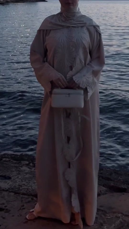 Post 5 by luxyt.abaya on TikTok (video)