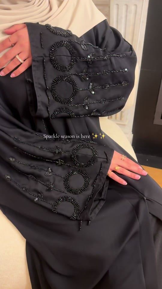 Post 8 by luxyt.abaya on TikTok (video)