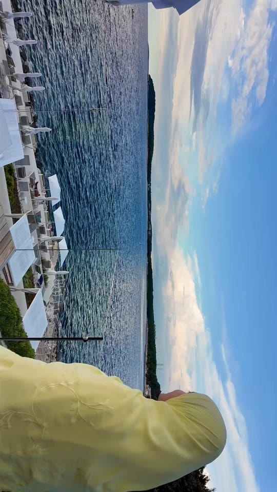 Post 7 by luxyt.abaya on TikTok (video)