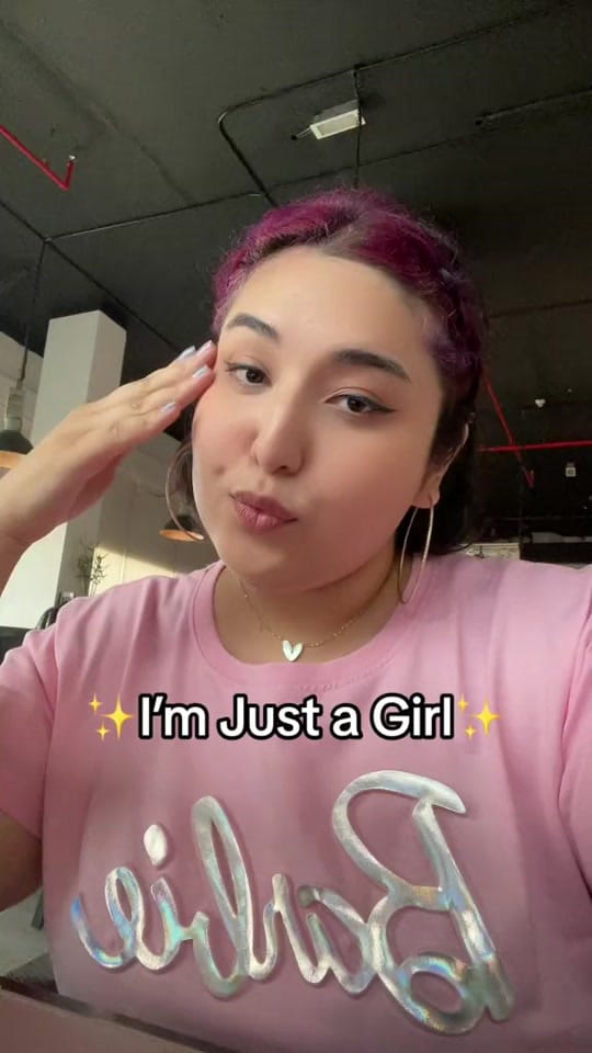 Post 5 by Fara 👩🏻‍💻 | Designtok on TikTok (video)