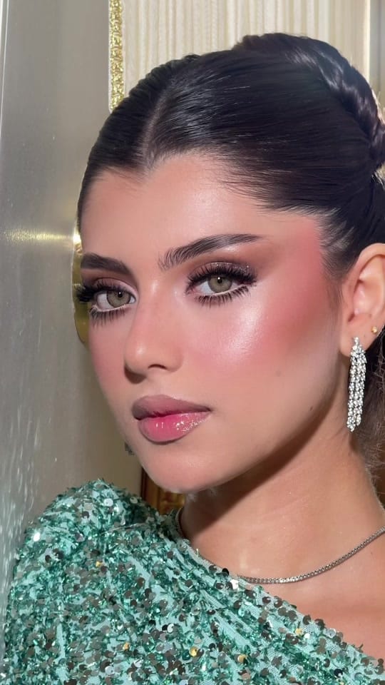 Post 2 by Meera Alhammadi ✨🪄 on TikTok (video)
